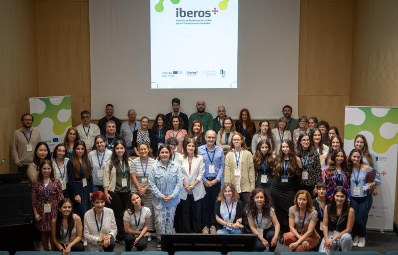 Foto de equipo das persoas asistentes ao congreso